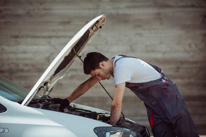 Maintenance automobile Landos